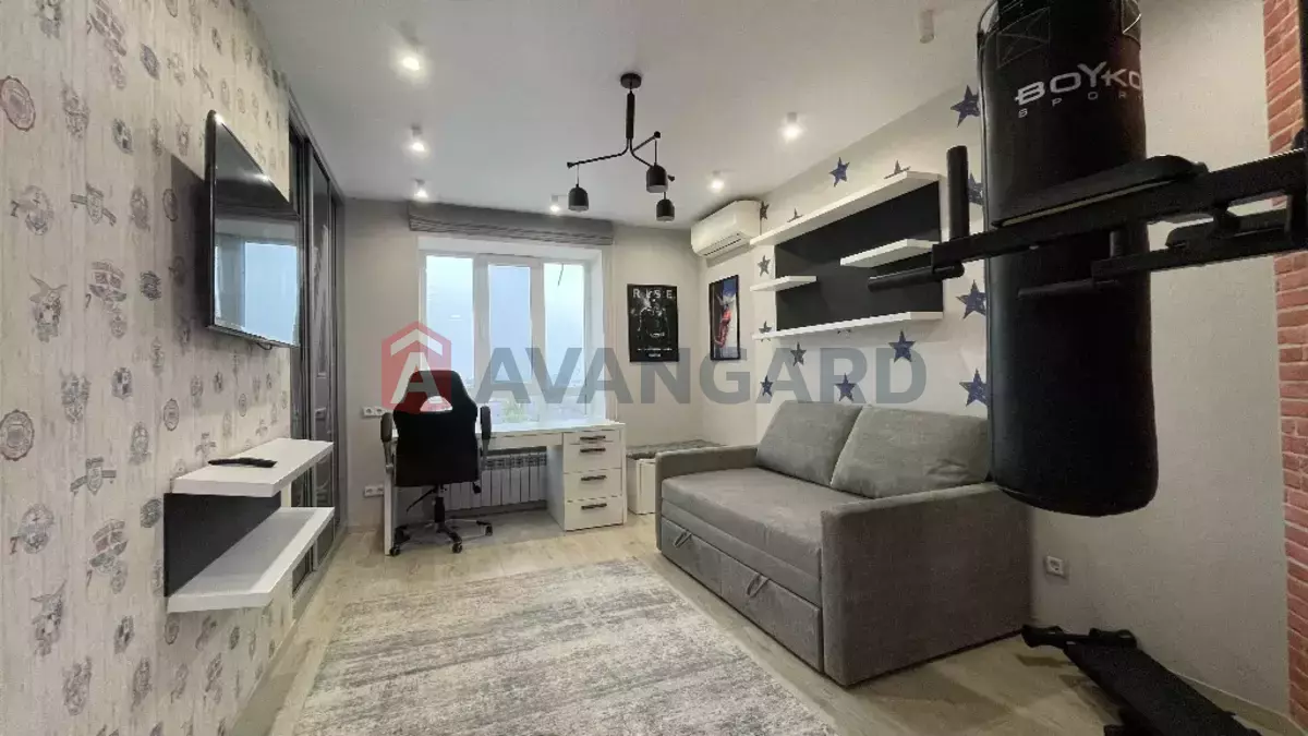 4 . , 100/-/- . ., 10/12   11