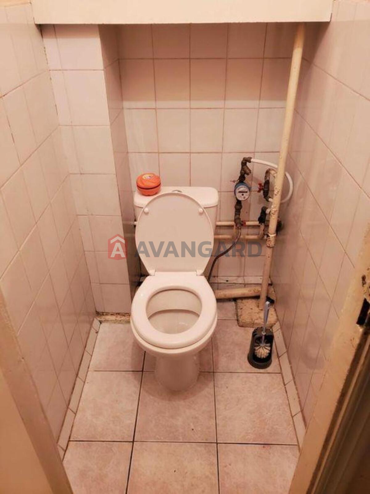 1 ��. ��������, 36/-/8 ��. �., 10/22 ������ ���� 7