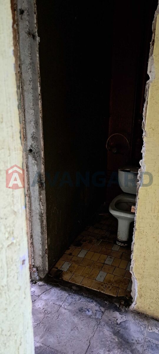 3 . , 68.5/-/9 . ., 5/9   8