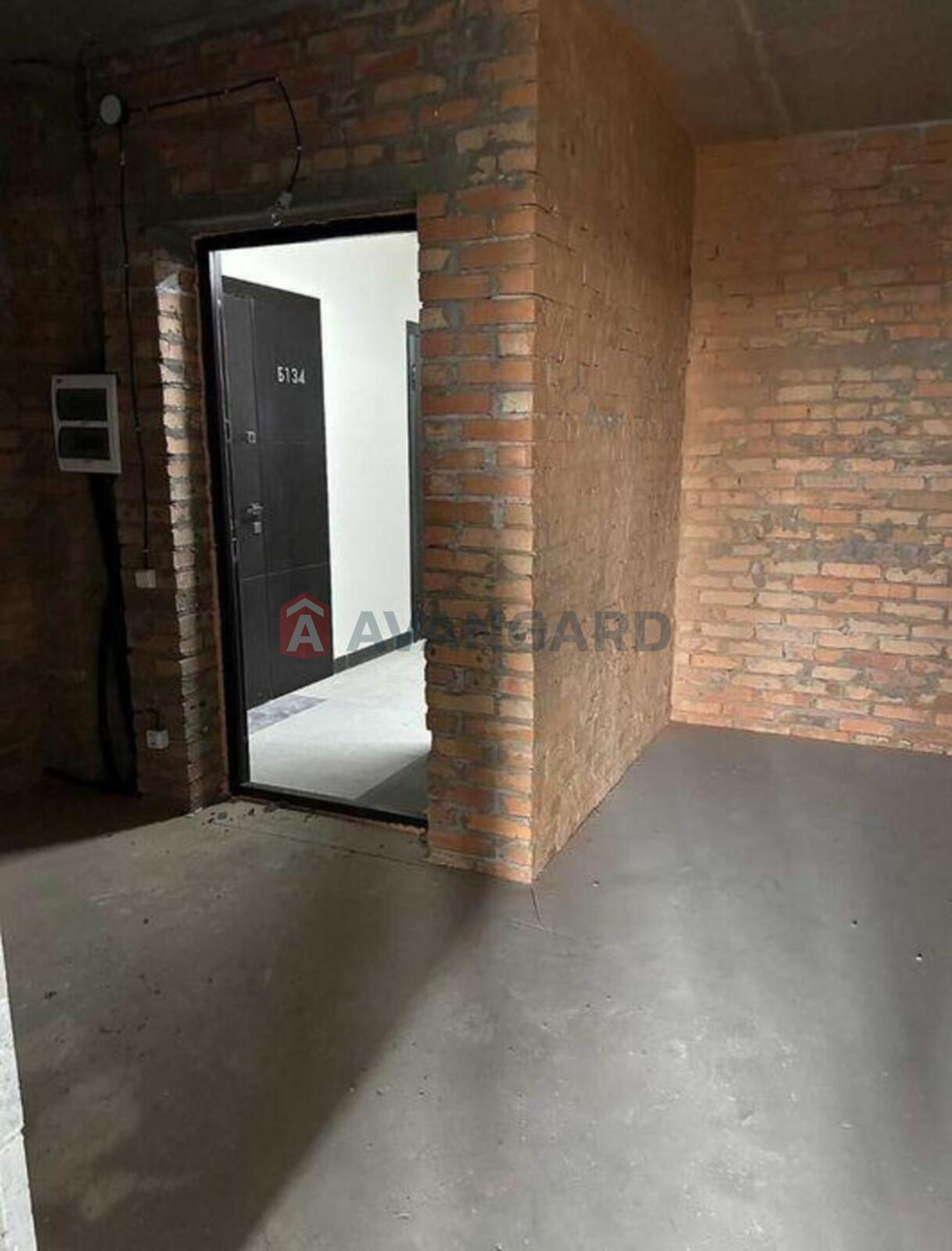 3 ��. ��������, 81/-/18 ��. �., 22/25 ������ ���� 5