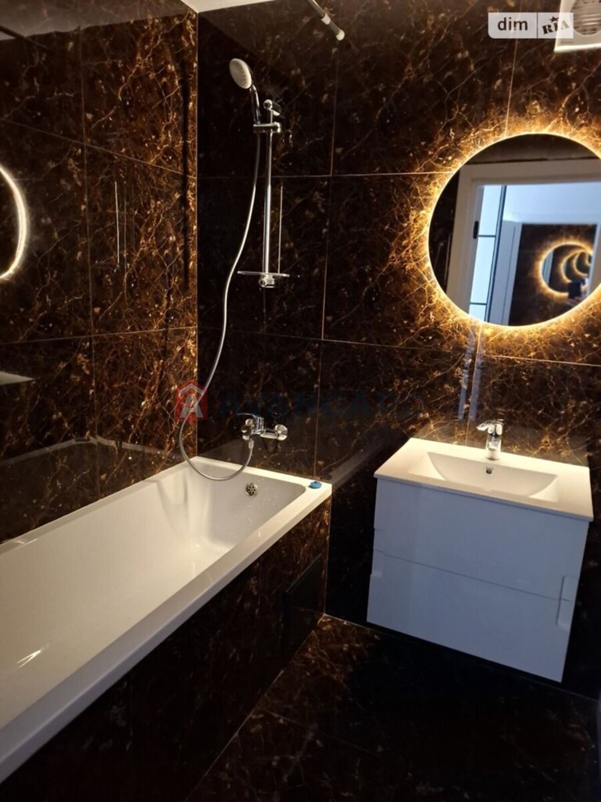 1 ��. ��������, 27/19/4 ��. �., 9/12 ������ ���� 5