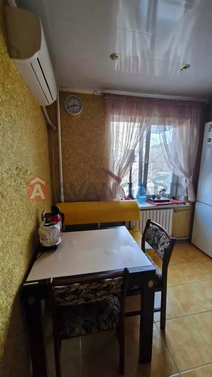 2 ��. ��������, 53/-/9 ��. �., 4/14 ������ ���� 12