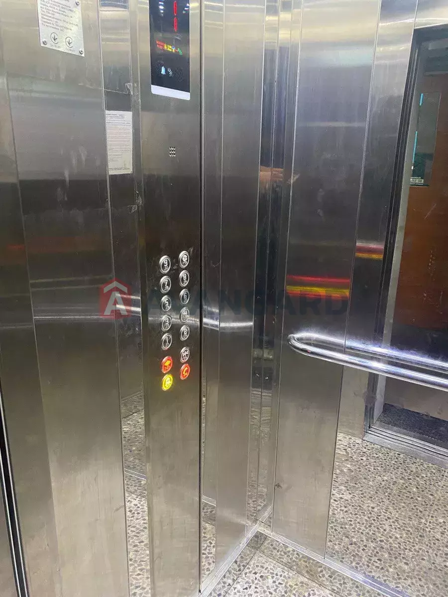 3 ��. ��������, 65/39/9 ��. �., 9/9 ������ ���� 8