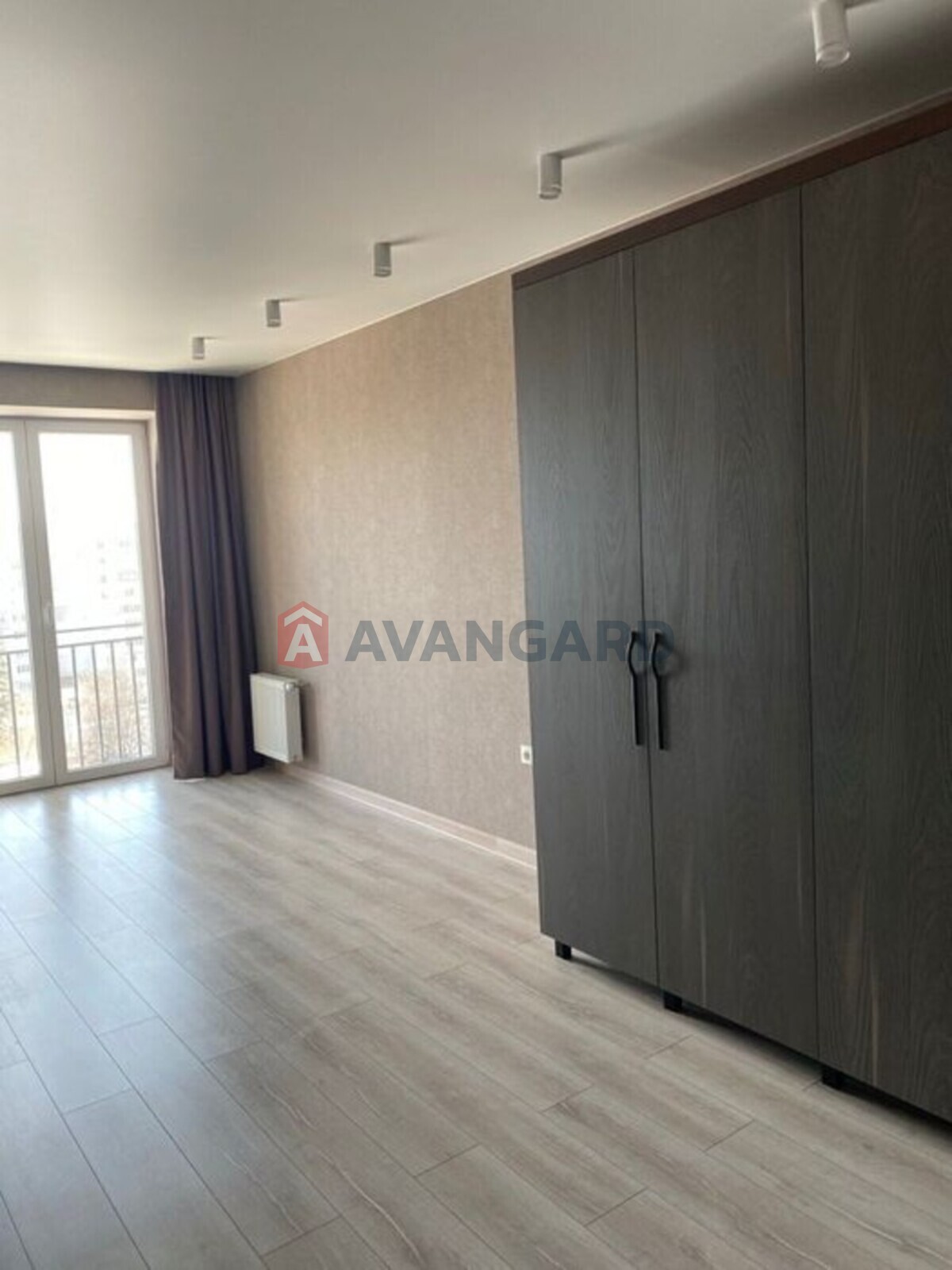 1 ��. ��������, 54/-/12 ��. �., 9/15 ������ ���� 4