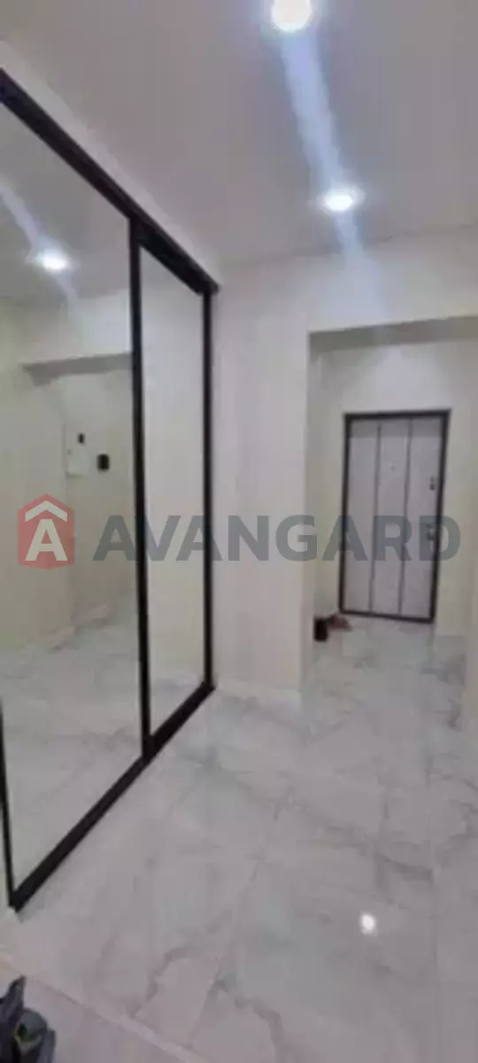 3 ��. ��������, 80/-/11 ��. �., 6/11 ������ ���� 6