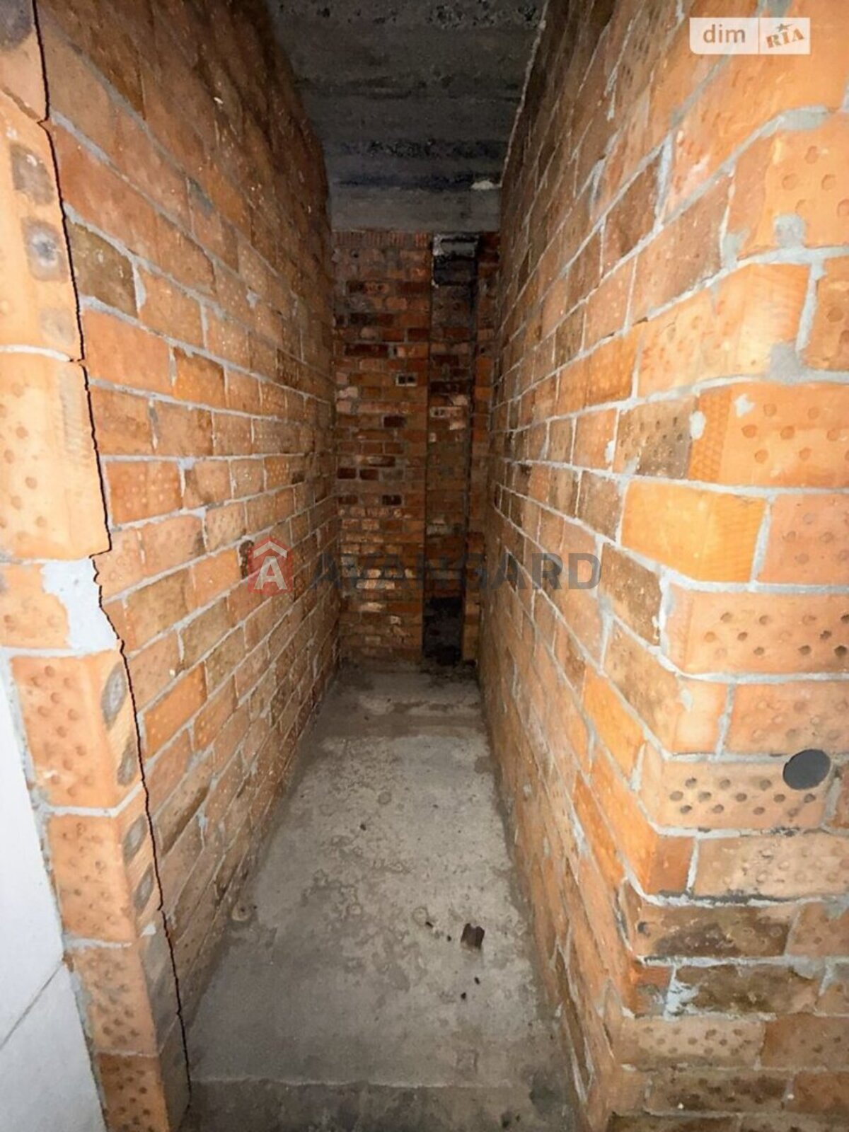 2 ��. ��������, 76/-/25 ��. �., 9/9 ������ ���� 4