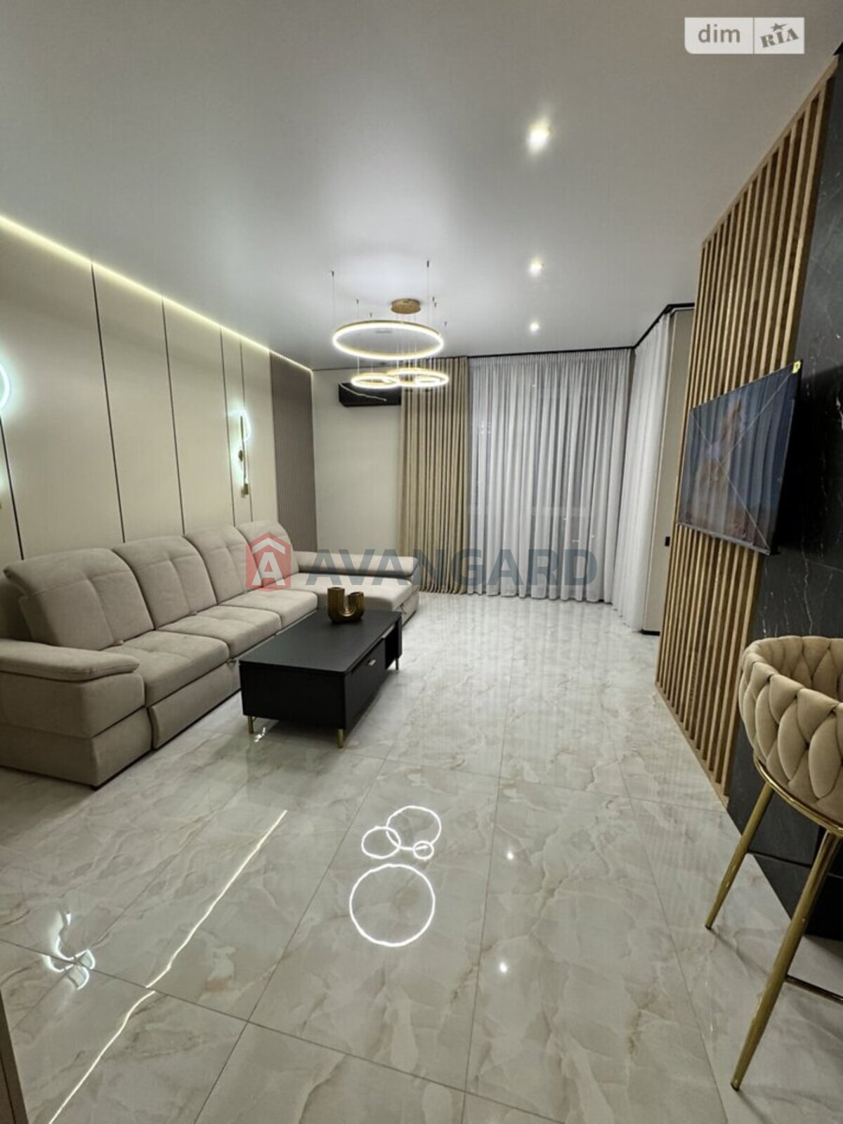 1 ��. ��������, 58/-/- ��. �., 7/15 ������ ���� 11