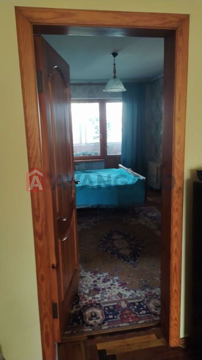 3 . , 70/-/8 . ., 5/9   4