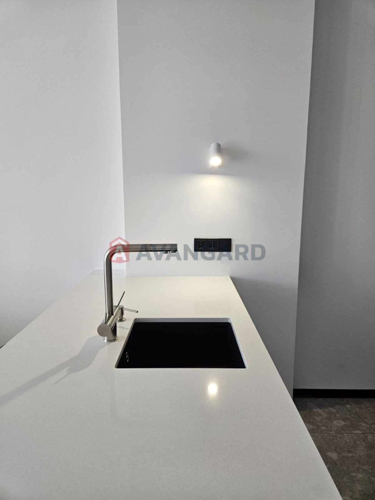 1 ��. ��������, 57,4/16/16 ��. �., 12/12 ������ ���� 6