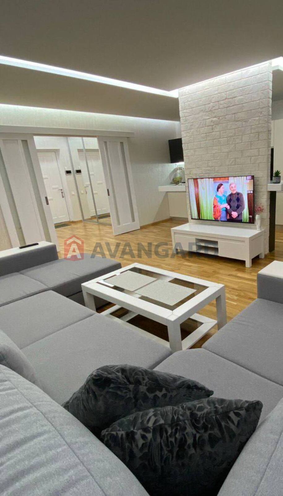 2 ��. ��������, 84/35/37 ��. �., 5/25 ������ ���� 11