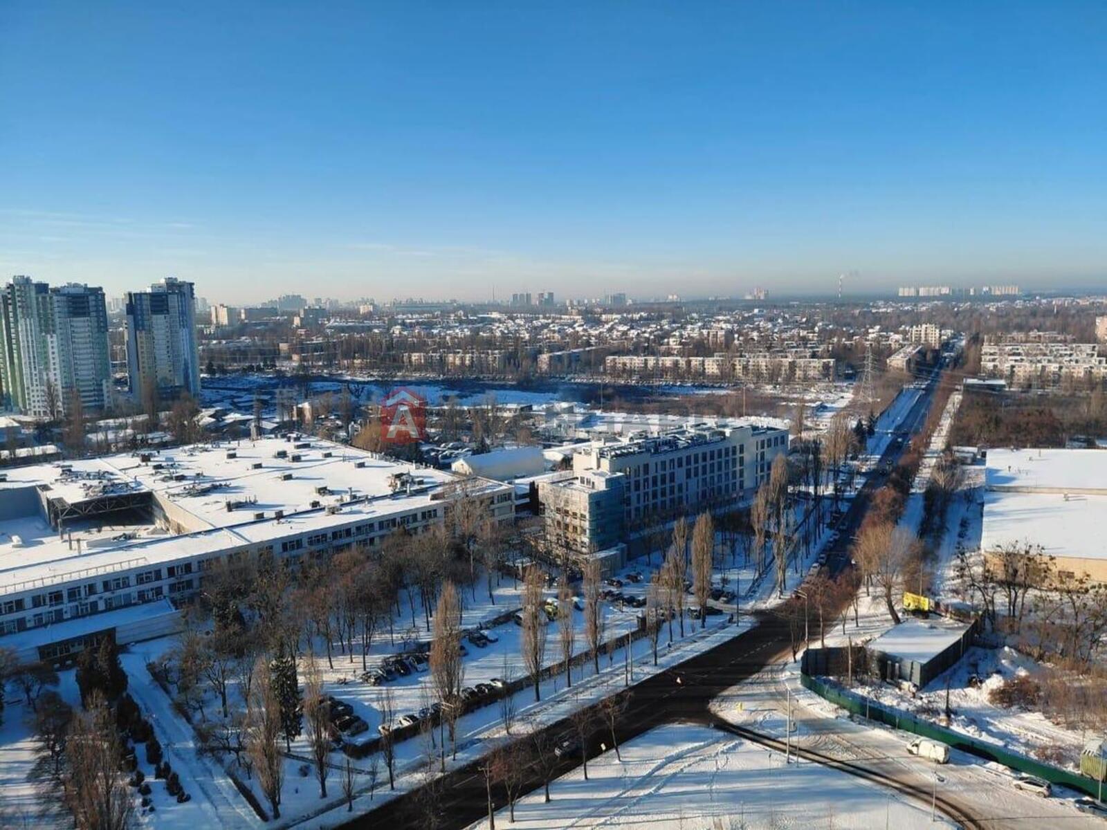 3 ��. ��������, 81/63/18 ��. �., 22/26 ������ ���� 4