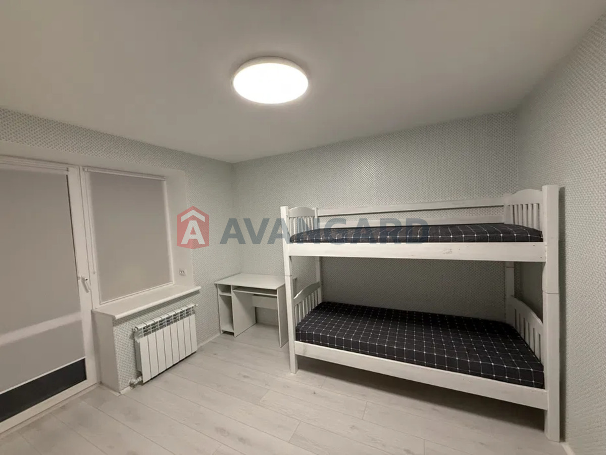 3 ��. ��������, 95/-/11 ��. �., 9/10 ������ ���� 11