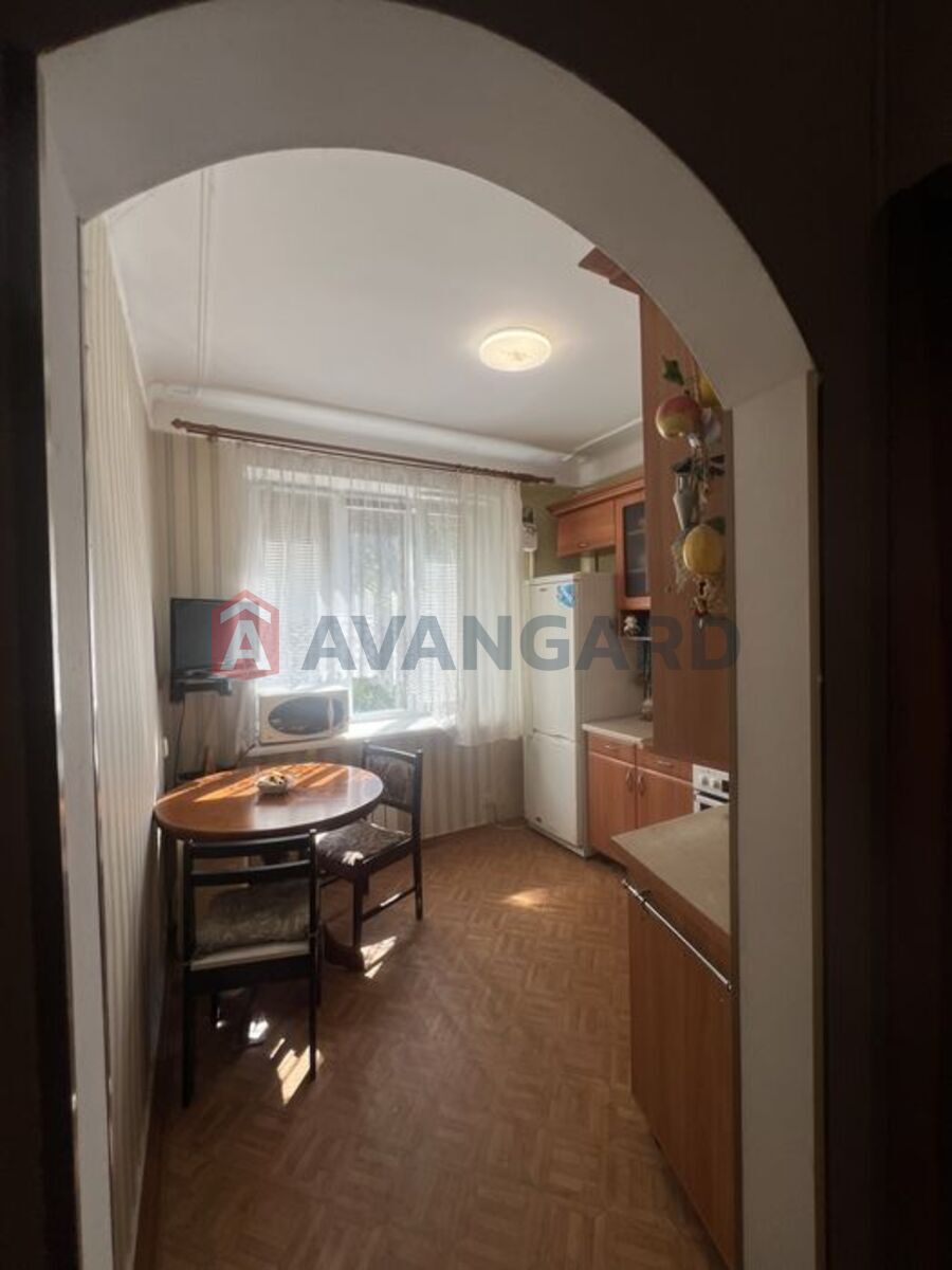 2 . , 56/-/7 . ., 2/4   2