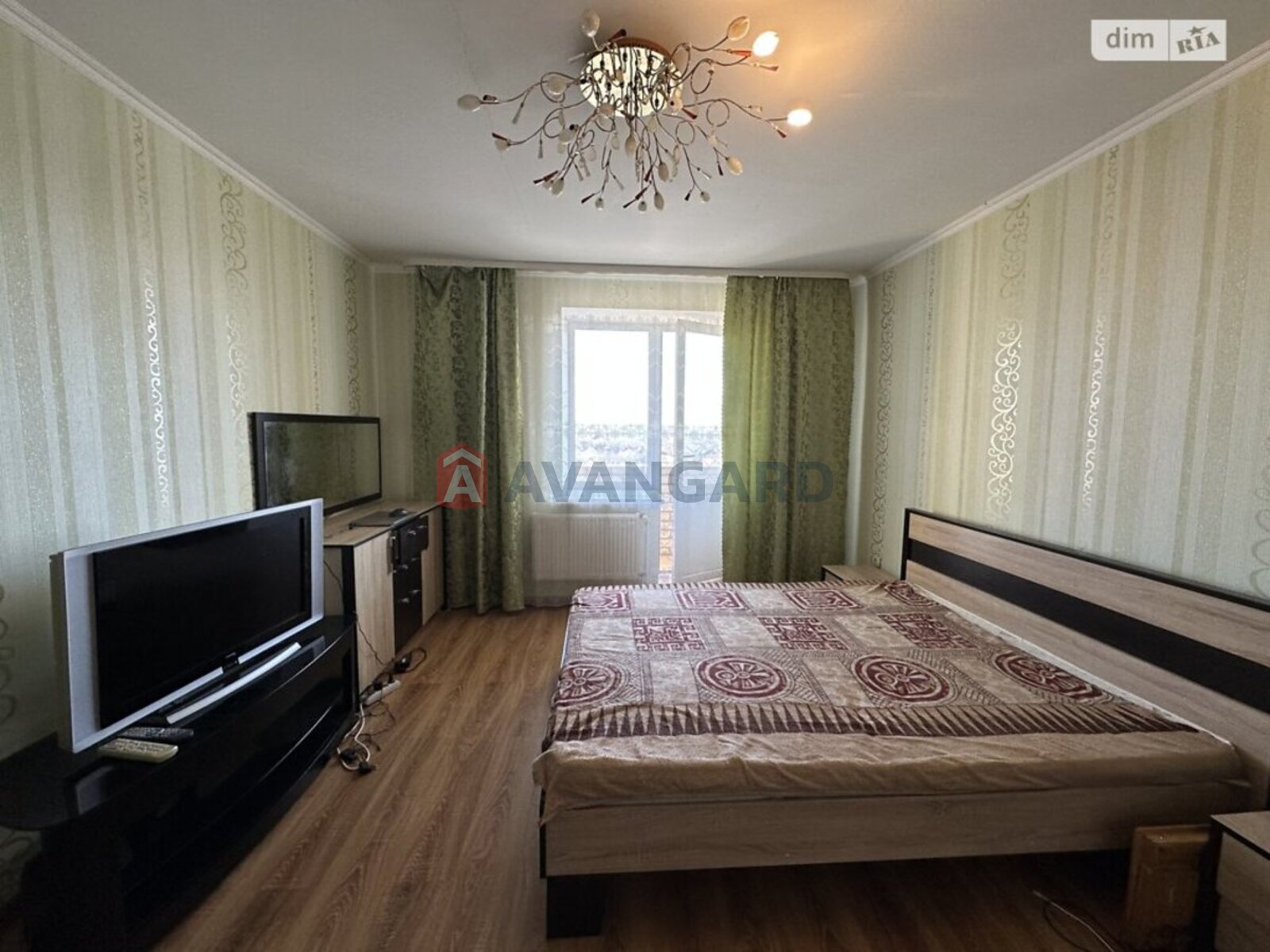 2 ����. ��������, 72/-/15 ��. �., 8/10 ���� ���� 13