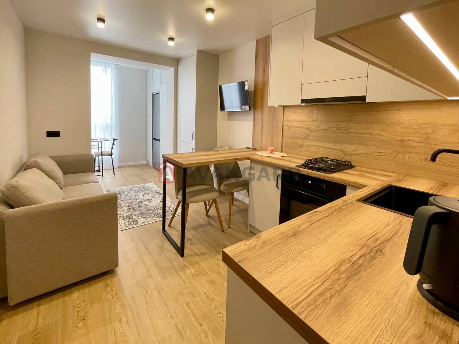 1 ��. ��������, 41/16/20 ��. �., 9/10 ������ ���� 4