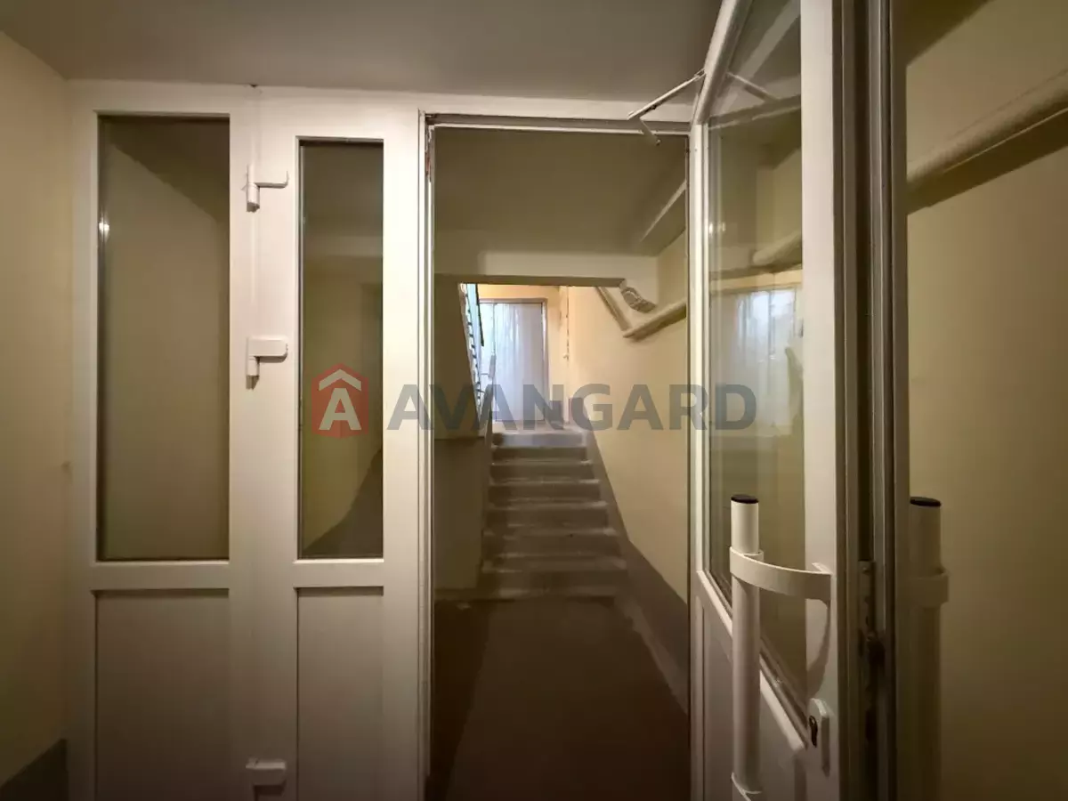 2 ��. ��������, 45/27/7 ��. �., 10/11 ������ ���� 19