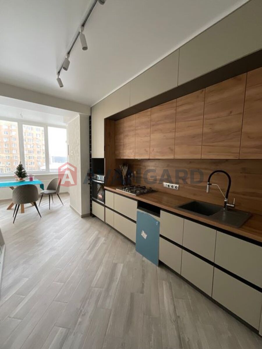 2 ��. ��������, 67/-/15 ��. �., 3/10 ������ ���� 1