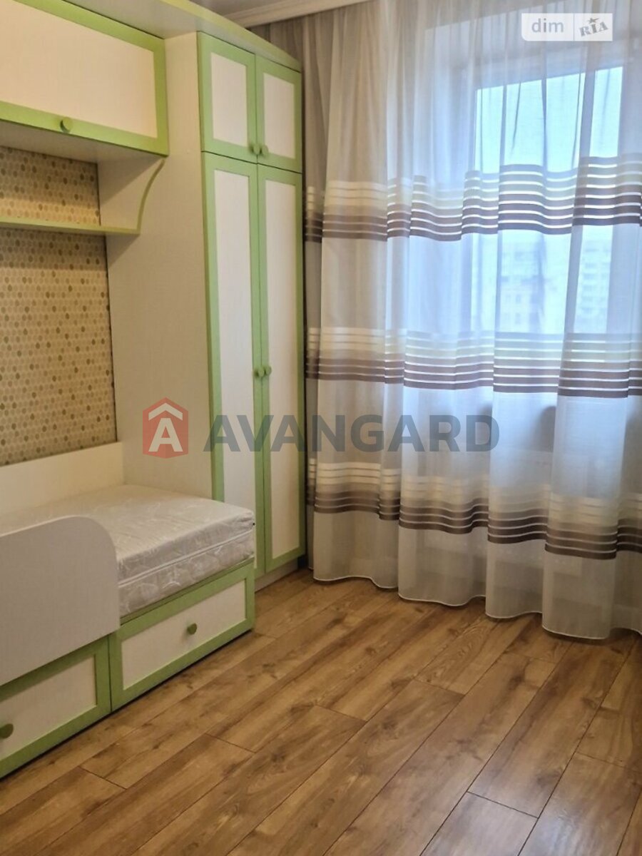 2 ��. ��������, 60/30/27 ��. �., 6/9 ������ ���� 2