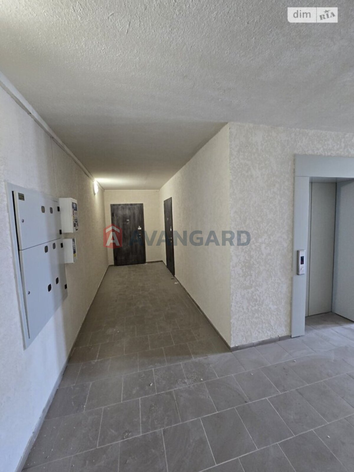 1 ��. ��������, 61/-/- ��. �., 6/10 ������ ���� 11