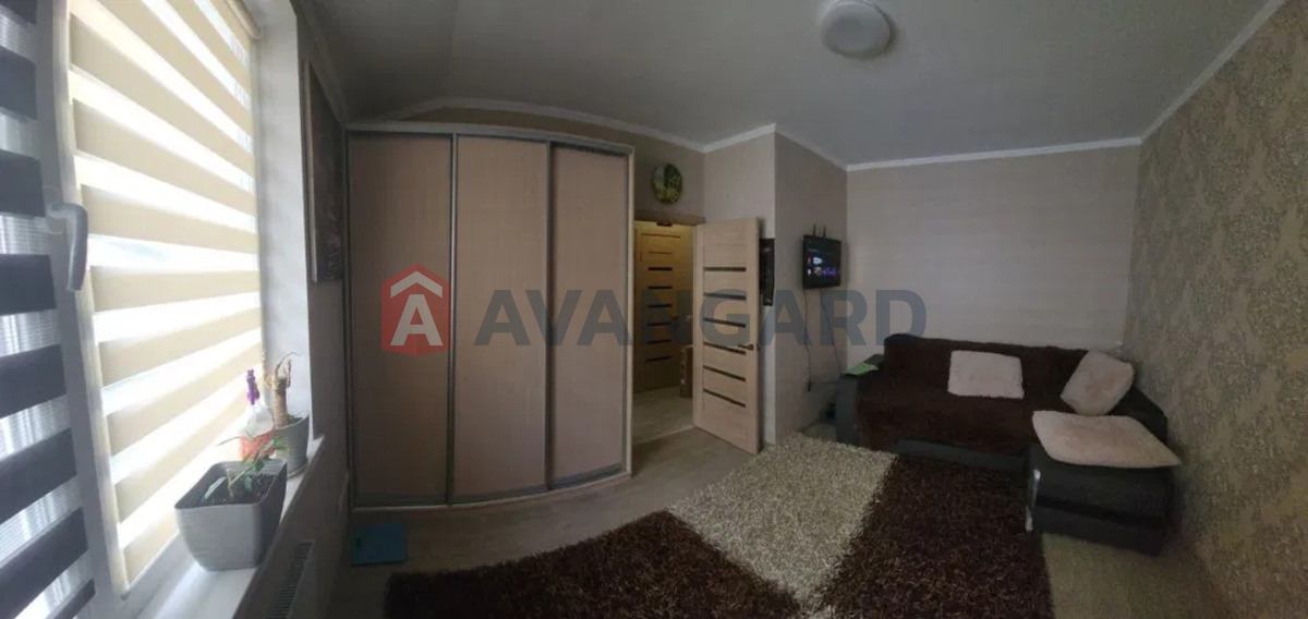 1 ��. ��������, 30/-/8 ��. �., 2/2 ������ ���� 4