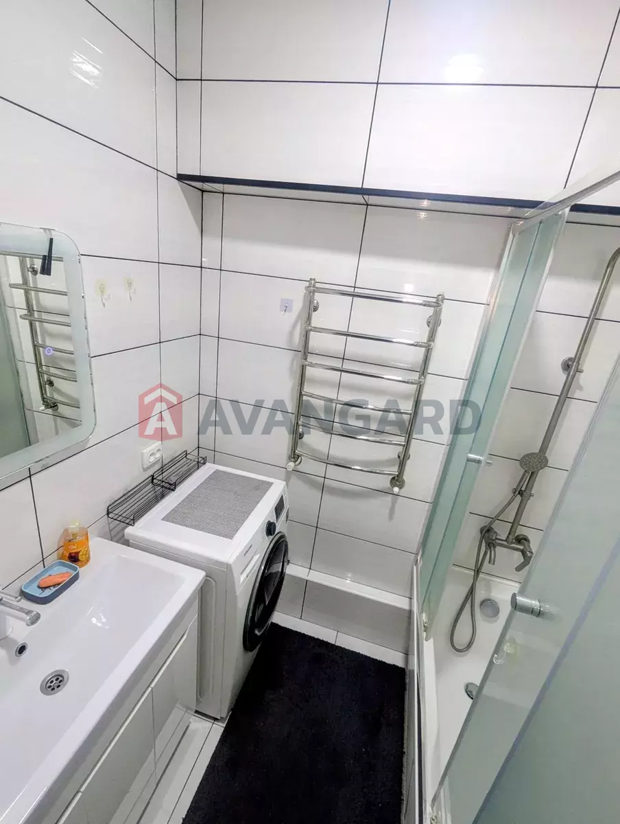 3 ��. ��������, 64/45/11 ��. �., 2/2 ������ ���� 8