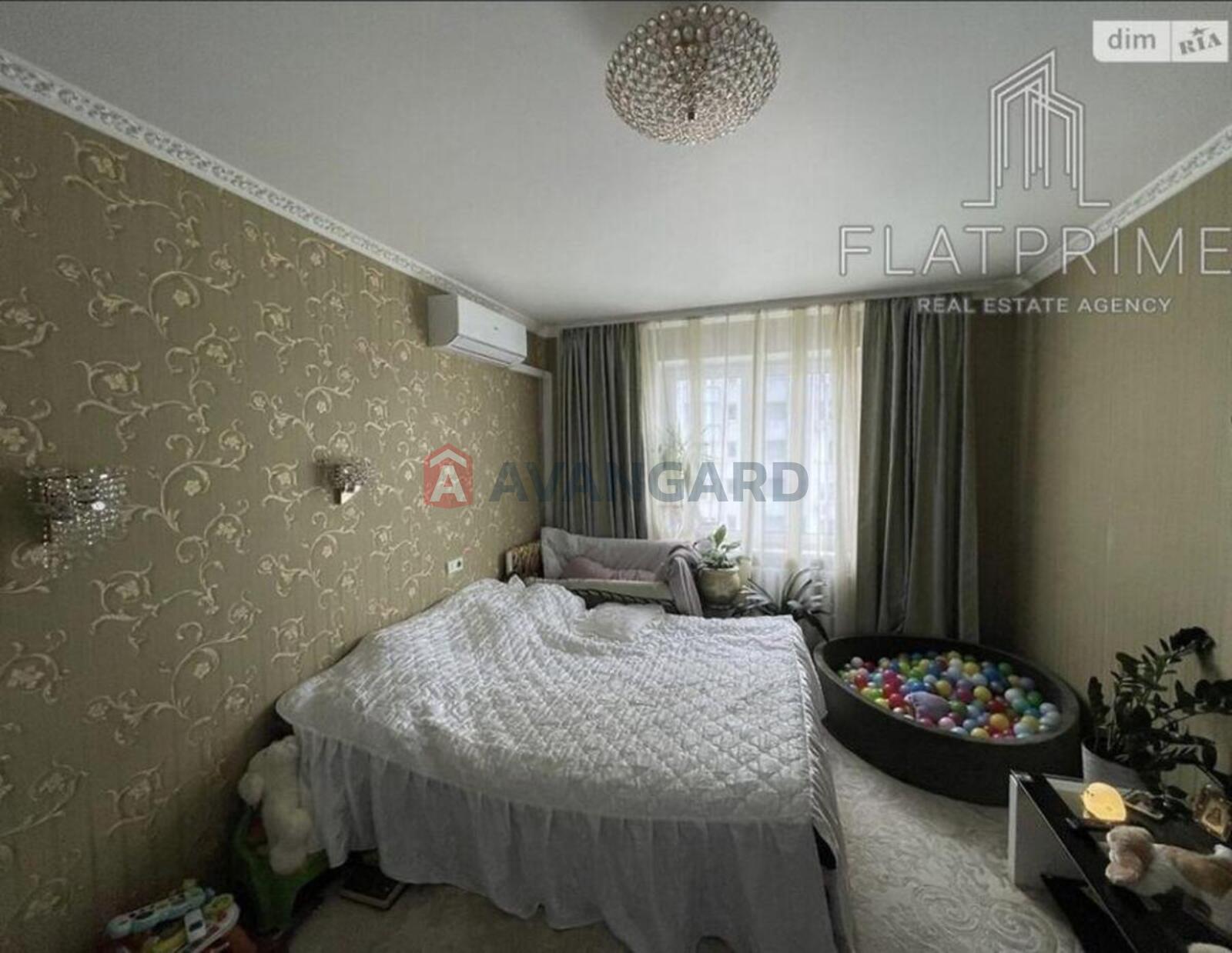 1 ��. ��������, 49/-/9 ��. �., 18/22 ������ ���� 7