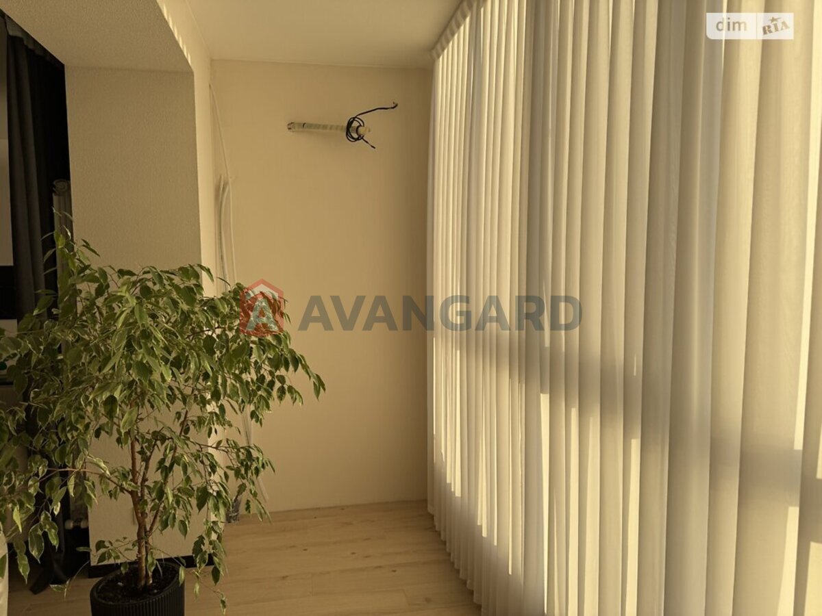 2 ��. ��������, 85/-/- ��. �., 11/11 ������ ���� 15