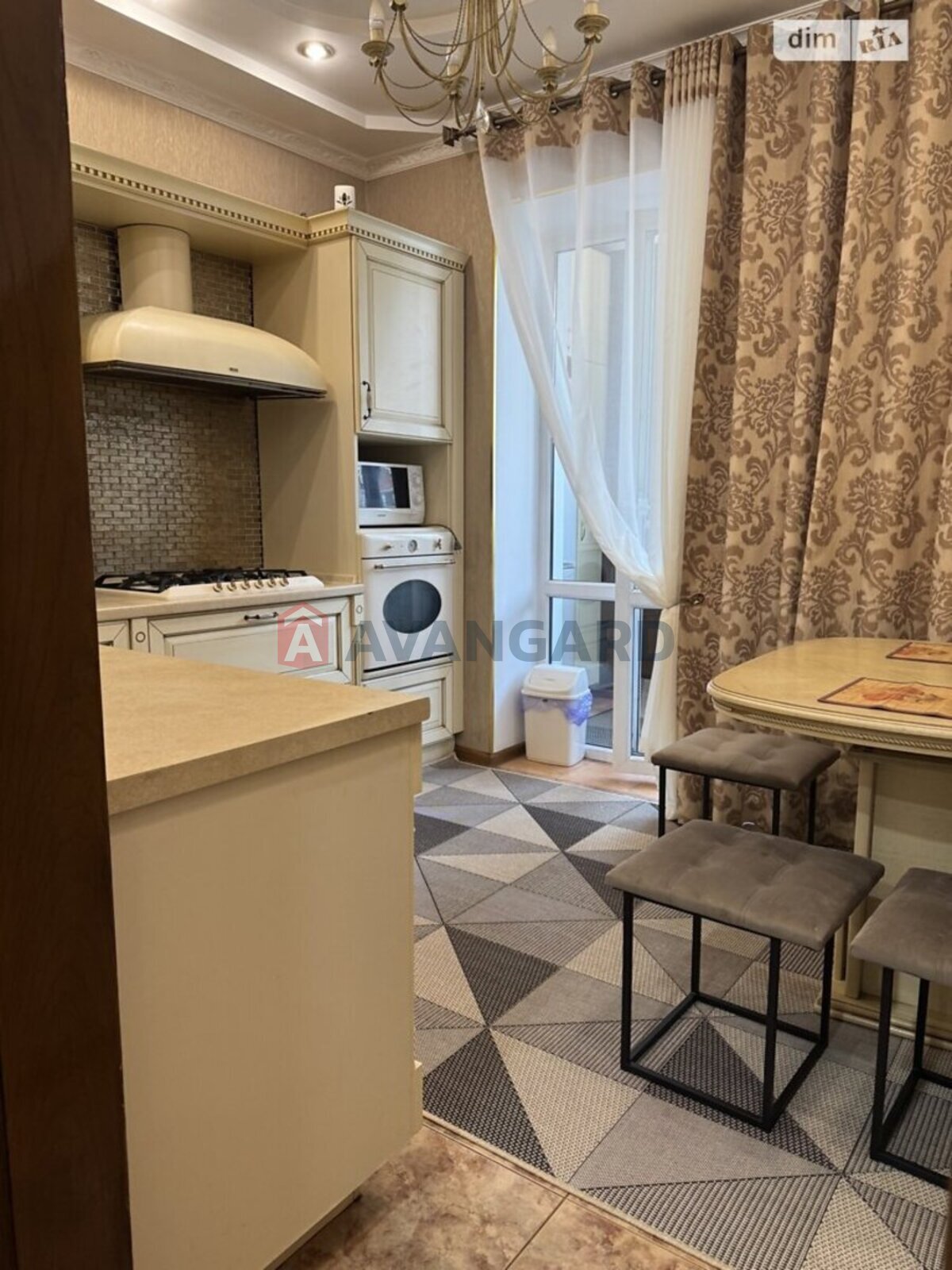 3 ����. ��������, 75/-/9 ��. �., 2/3 ���� ���� 4