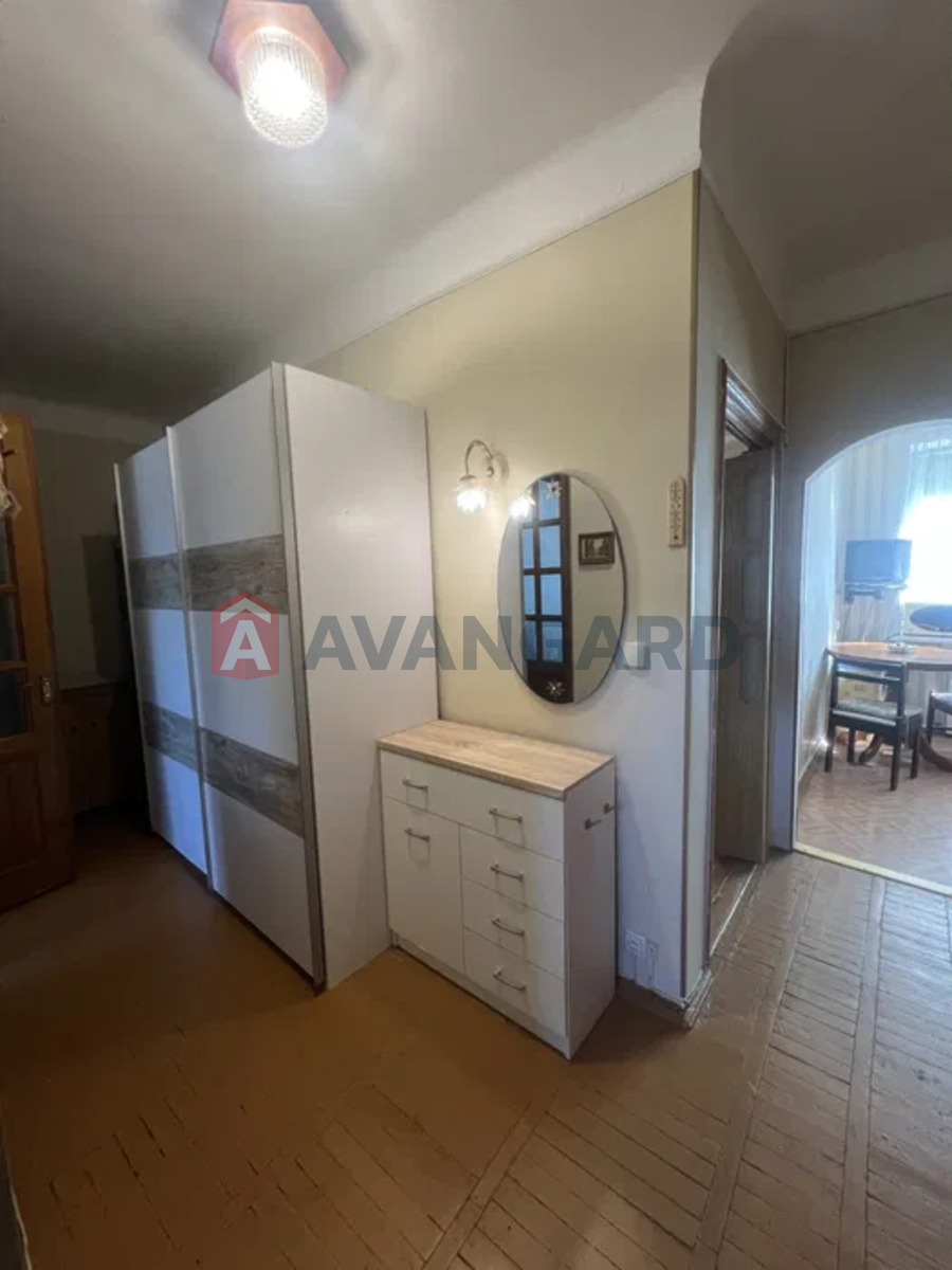 2 . , 56/-/7 . ., 2/4   5