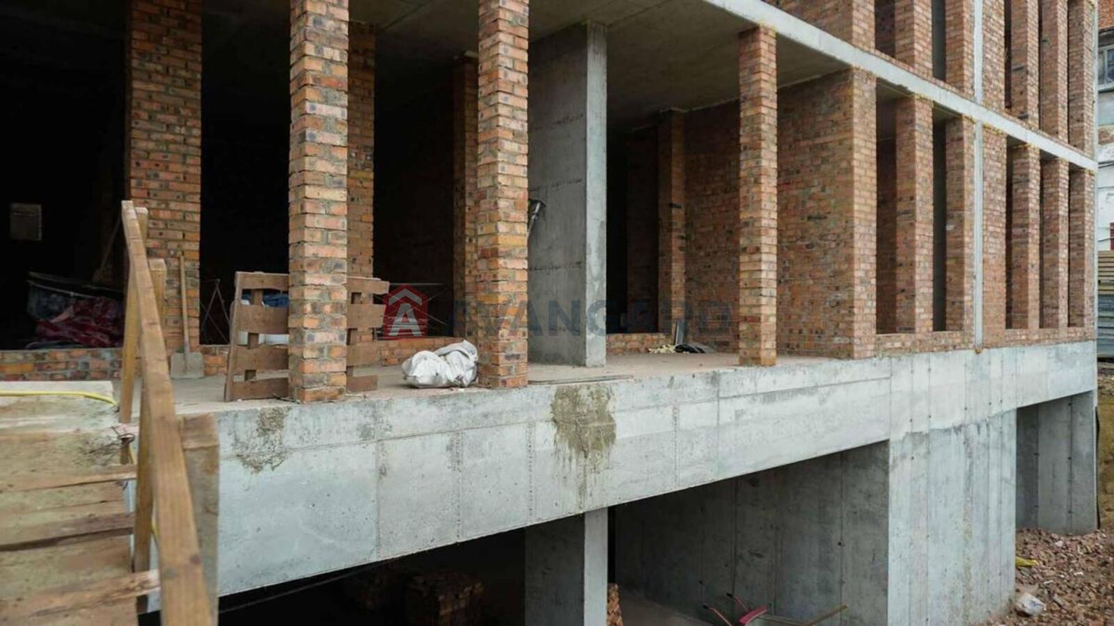 1 ��. ��������, 30/13/8 ��. �., 5/6 ������ ���� 3