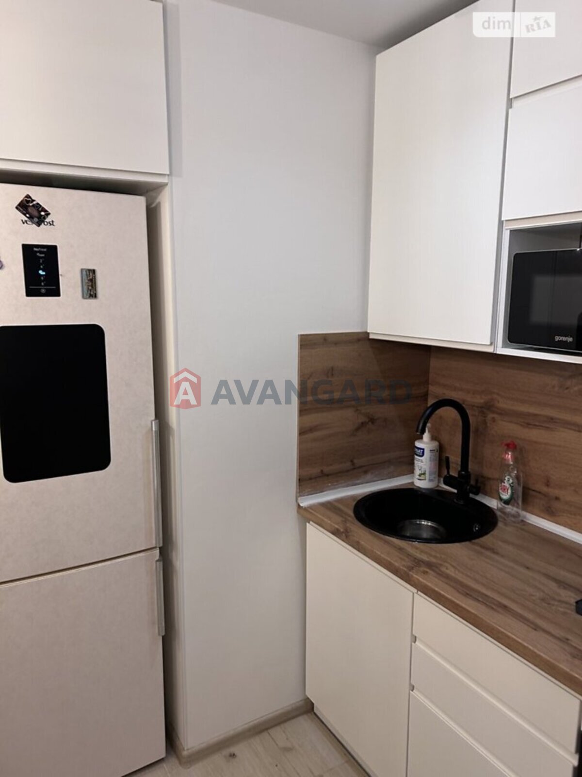 3 ��. ��������, 55/-/- ��. �., 1/5 ������ ���� 19