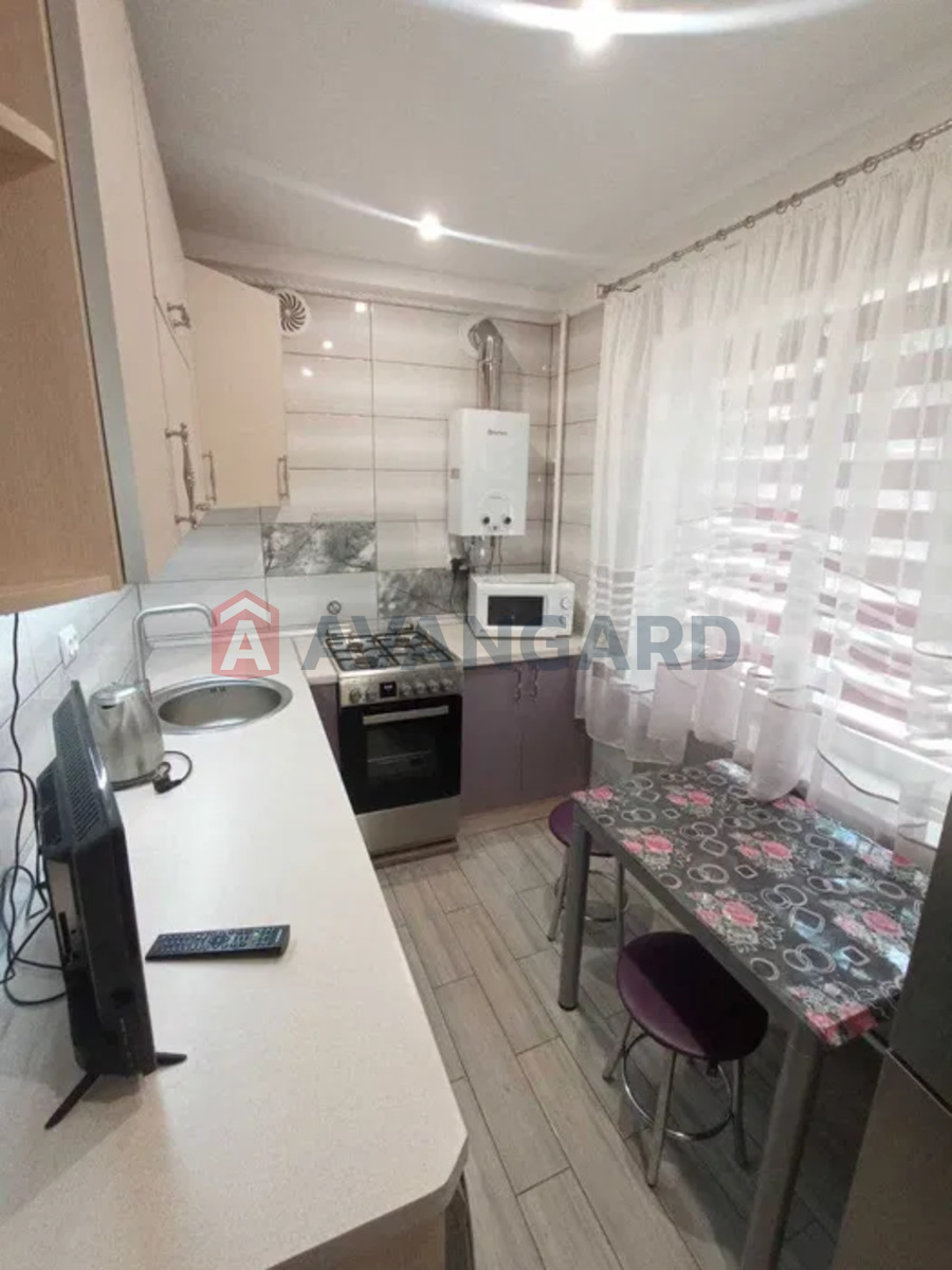 3 ����. ��������, 54/-/6 ��. �., 2/5 ���� ���� 1