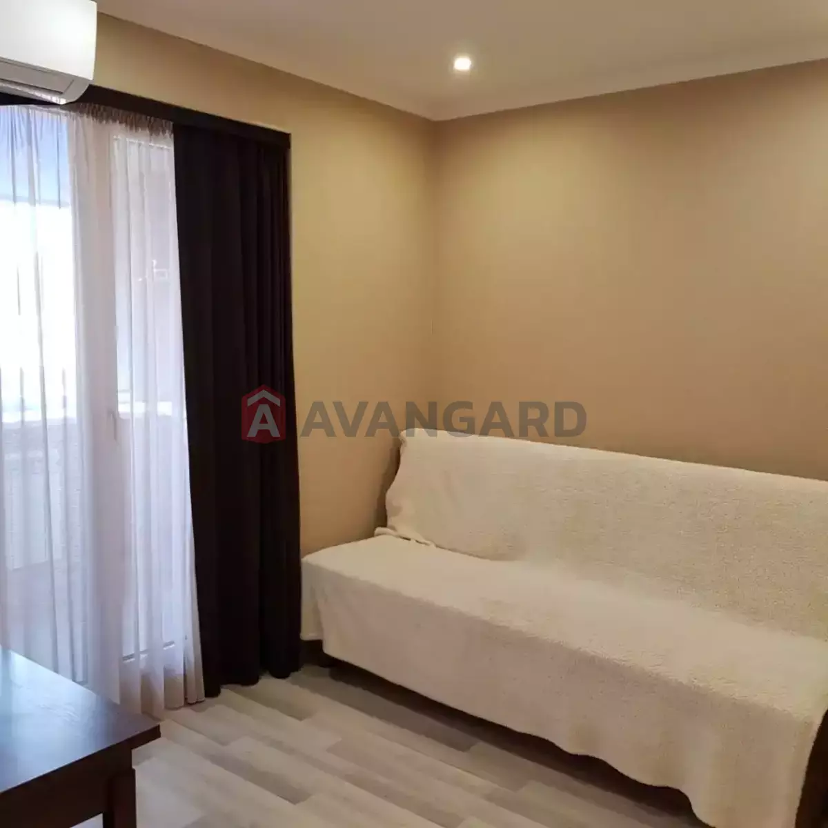 1 ��. ��������, 29/17/4 ��. �., 5/5 ������ ���� 2