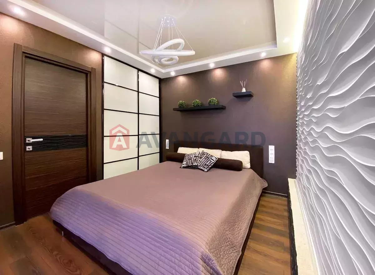 2 ��. ��������, 51/29/8 ��. �., 9/9 ������ ���� 8