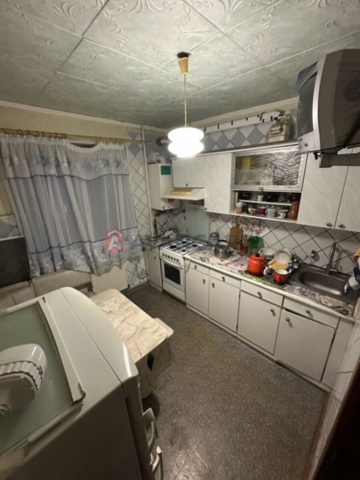 1 . , 39/-/8 . ., 4/9   10