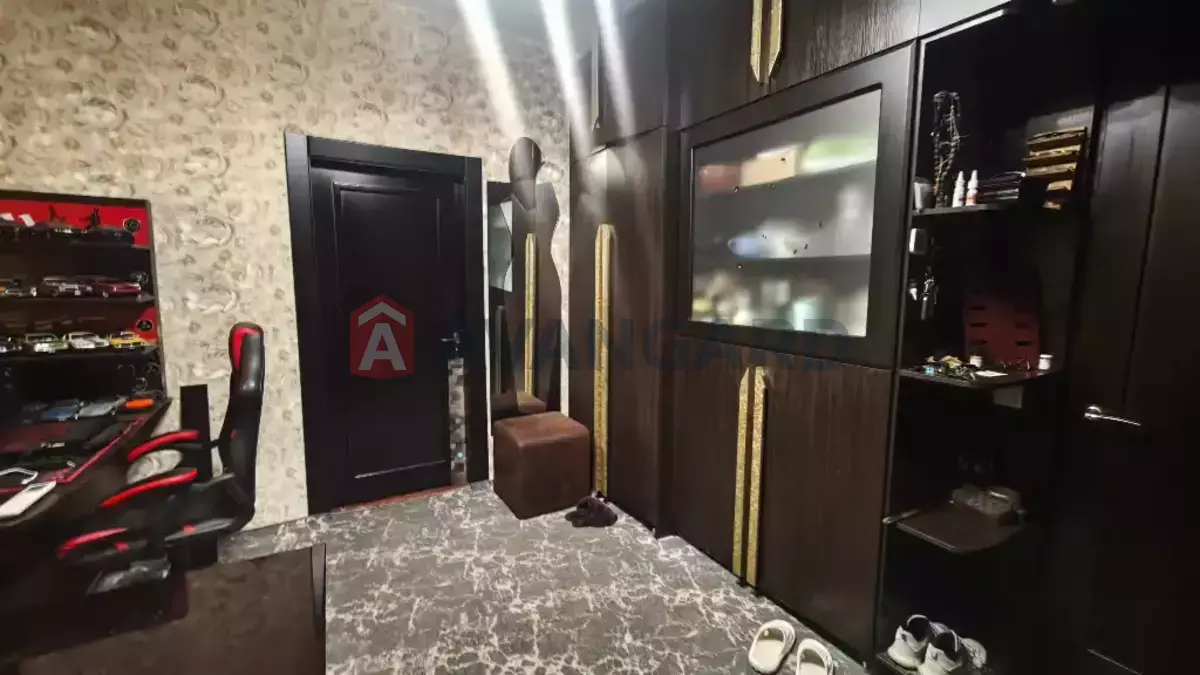 2 ��. ��������, 42/-/- ��. �., 1/2 ������ ���� 7