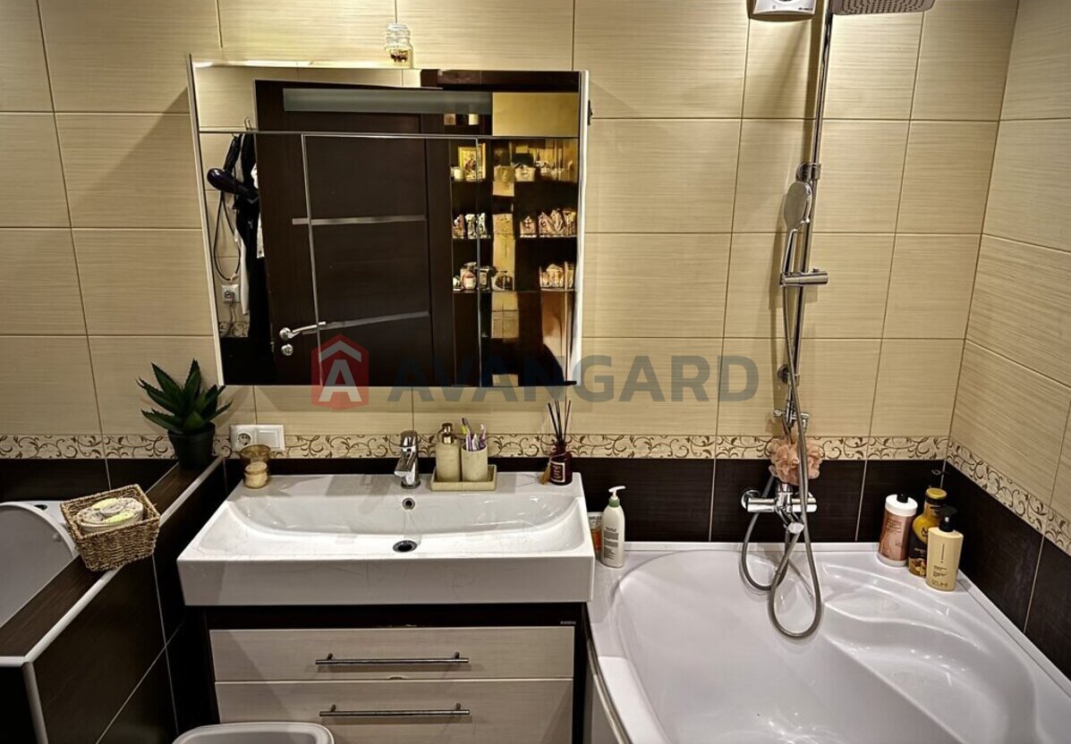 3 ����. ��������, 93/53/35 ��. �., 4/5 ���� ���� 13