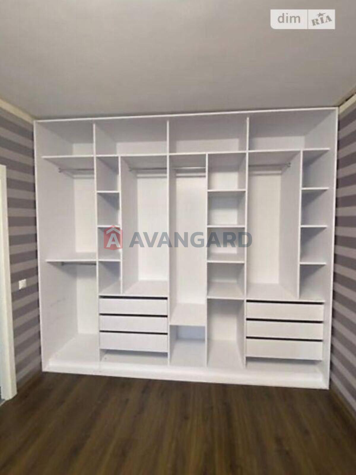 1 ����. ��������, 49/25/- ��. �., 7/10 ���� ���� 3