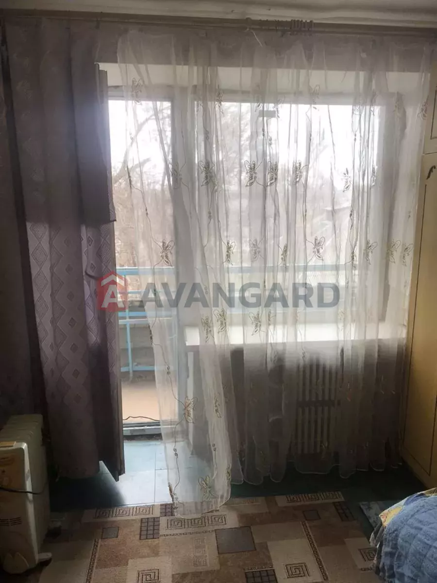 1 ��. ��������, 33/-/4 ��. �., 4/5 ������ ���� 4