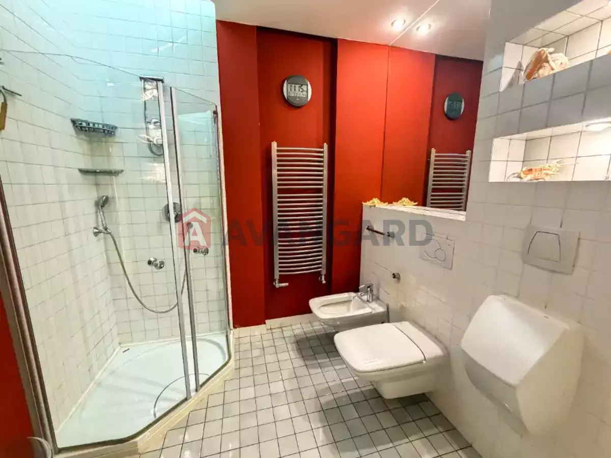 4 ��. ��������, 150/-/- ��. �., 8/14 ������ ���� 7