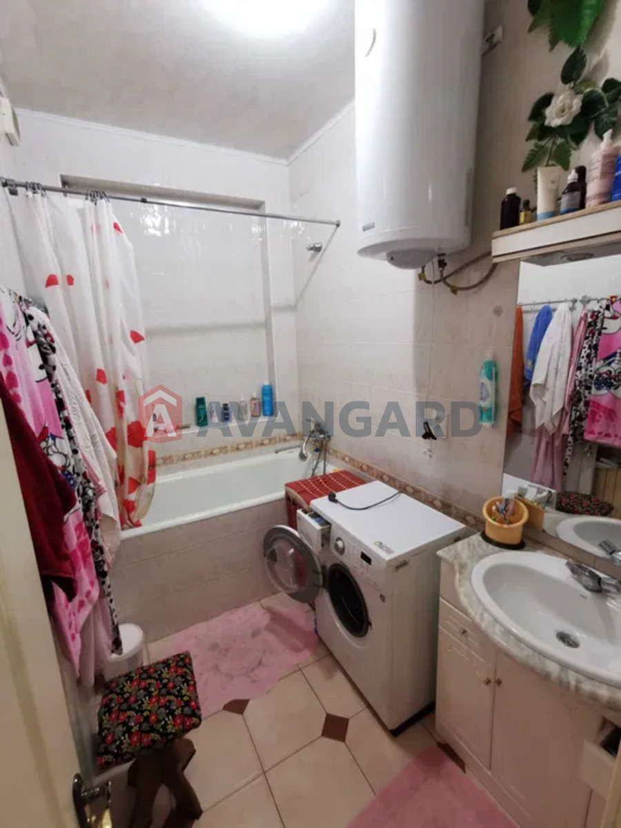 4 . , 89/-/9 . ., 3/4   4