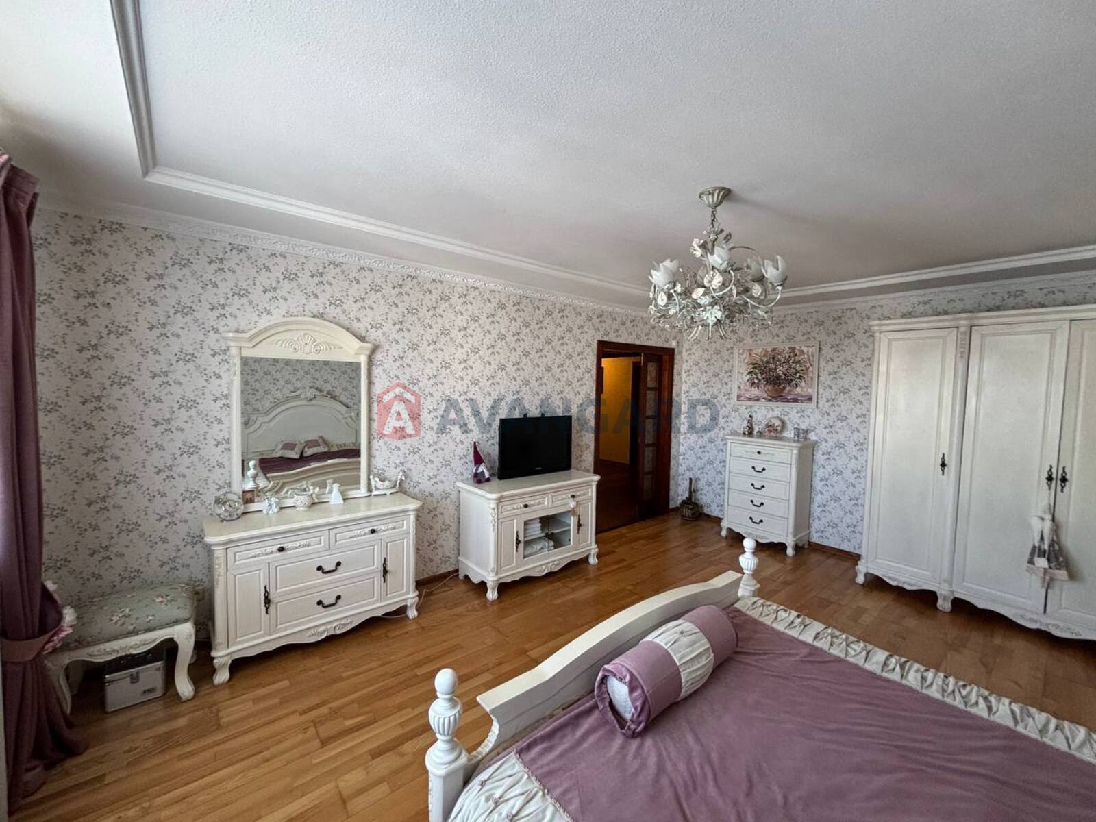 3 ����. ��������, 122/-/15 ��. �., 10/11 ���� ���� 9