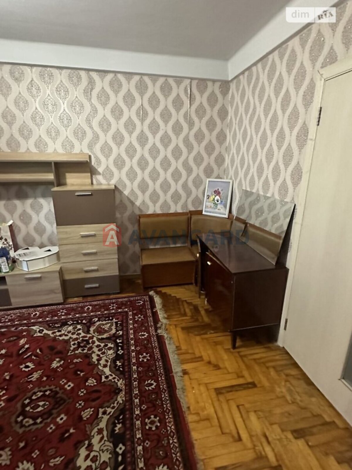 2 ��. ��������, 42/30/6 ��. �., 3/5 ������ ���� 5