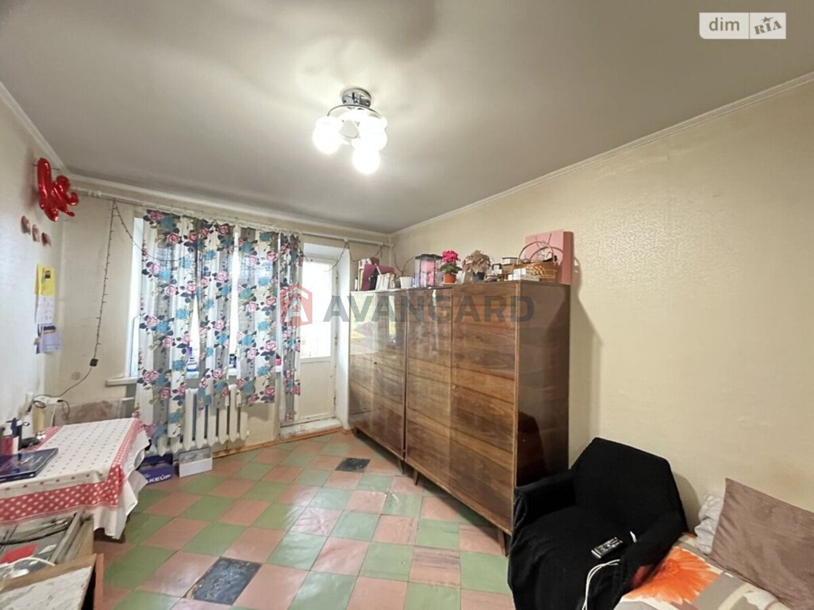 2 ��. ��������, 48/30/5 ��. �., 5/5 ������ ���� 3