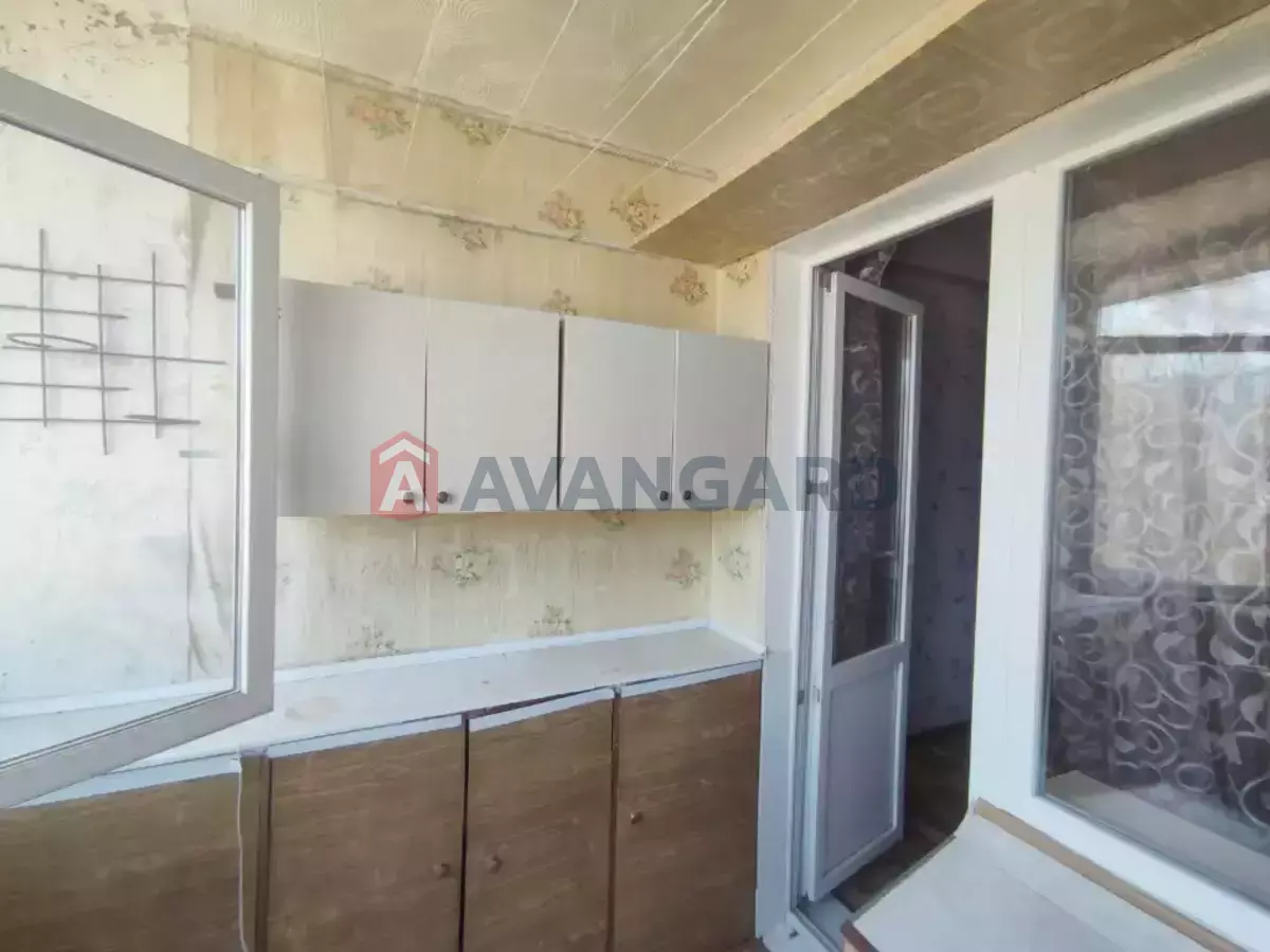 3 ��. ��������, 65/39/8 ��. �., 7/9 ������ ���� 14