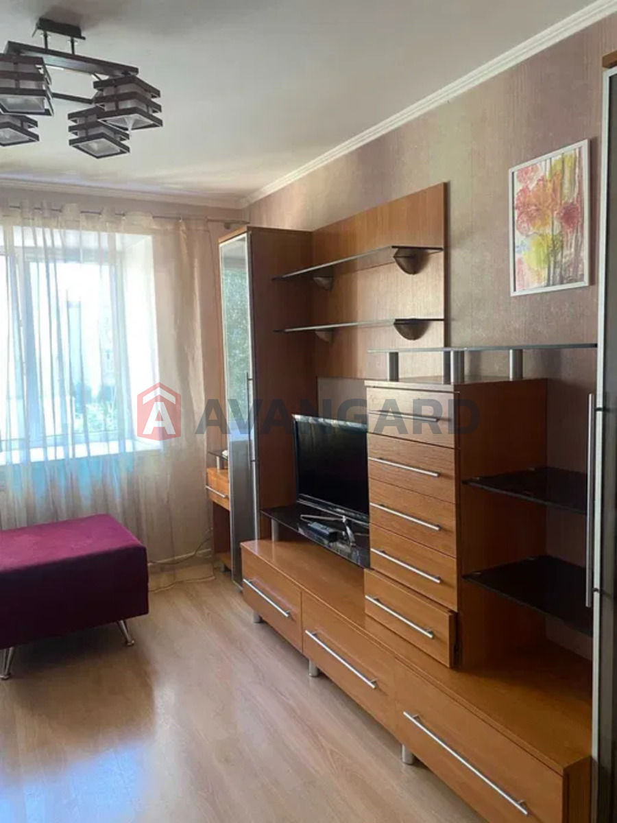 1 ��. ��������, 59/-/13 ��. �., 5/5 ������ ���� 7