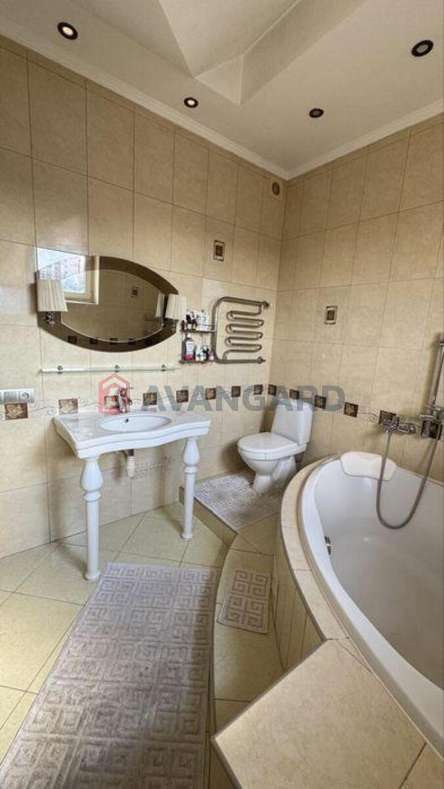 3 ����. ��������, 98/-/13 ��. �., 4/5 ���� ���� 19