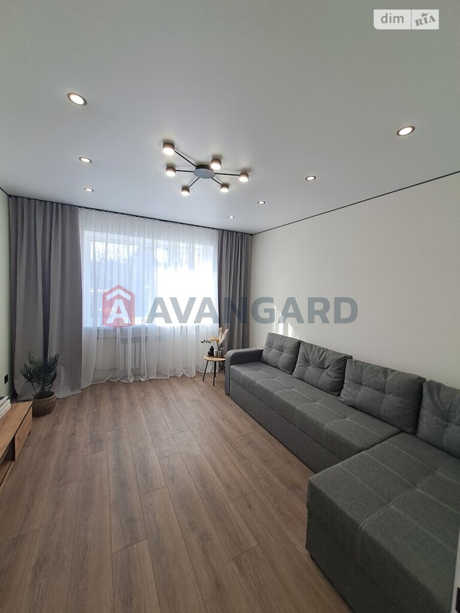 2 ��. ��������, 48/30/- ��. �., 4/9 ������ ���� 10