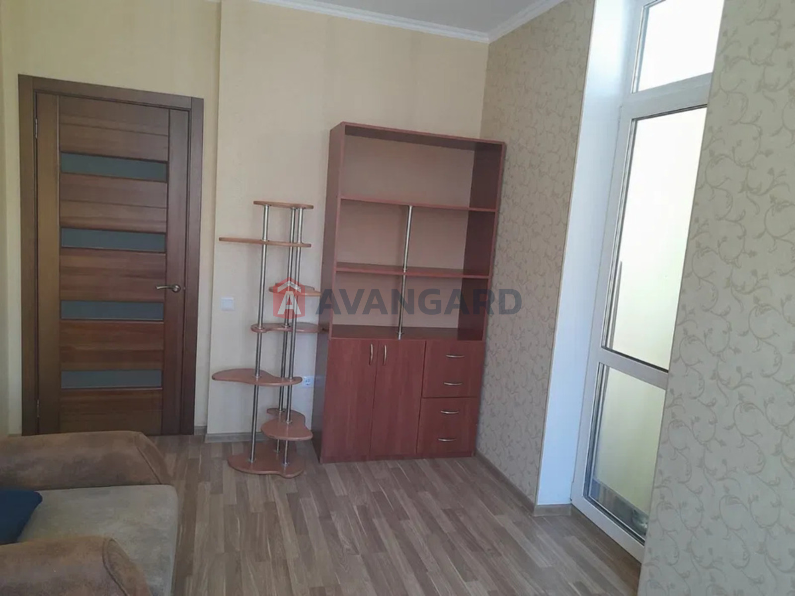 2 ��. ��������, 53/28/11 ��. �., 3/24 ������ ���� 8