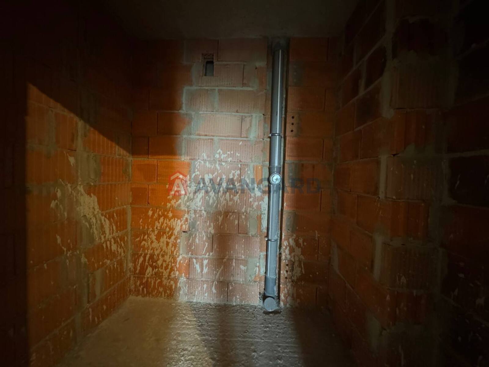 1 ��. ��������, 48/-/19 ��. �., 8/10 ������ ���� 7